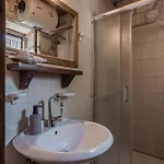Çiftlik konaklama Lithies Farm *
