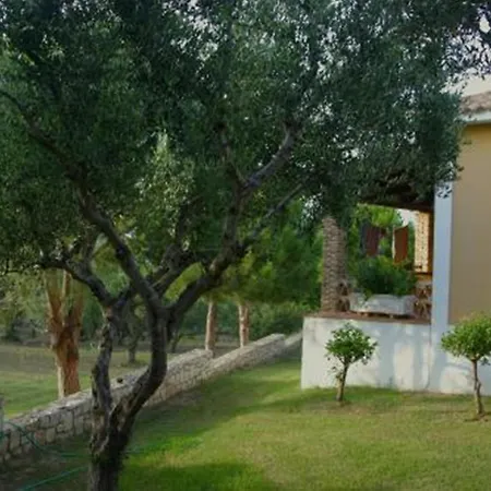 Pensiune agroturistice Lithies Farm *