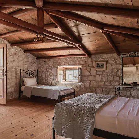 Κατάλυμα σε φάρμα Lithies Farm Ανω Βασιλικος