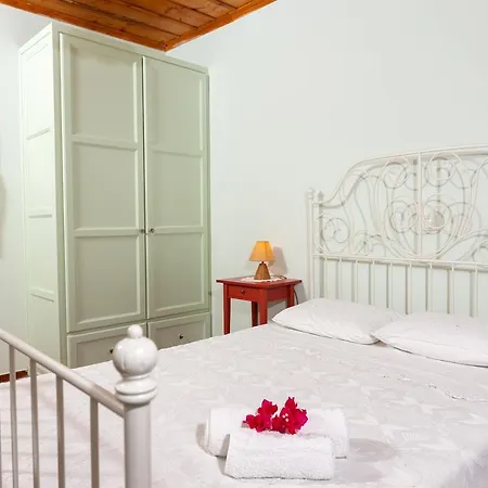 Pensiune agroturistice Lithies Farm *