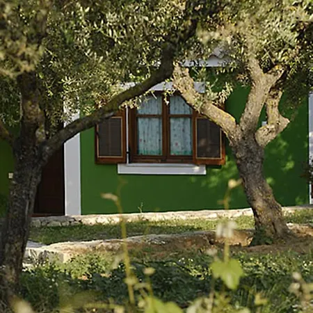Lithies Farm Vasilikí